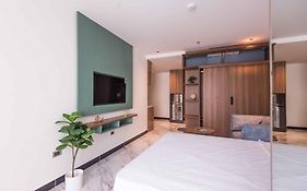 Luxe Paradise Suites Hotel Hoang Cau